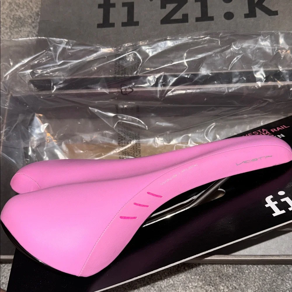 🔥NEW fi‘zi:k Vesta K: IUM Rail 269G Cycling Women's Saddle Pink - Picture 5 of 13